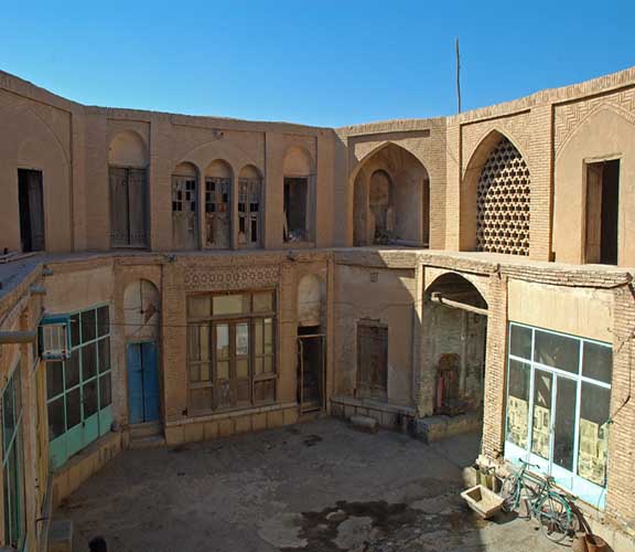 بازار بزرگ شهرضا کاروانسرا1 بازار بزرگ شهرضا