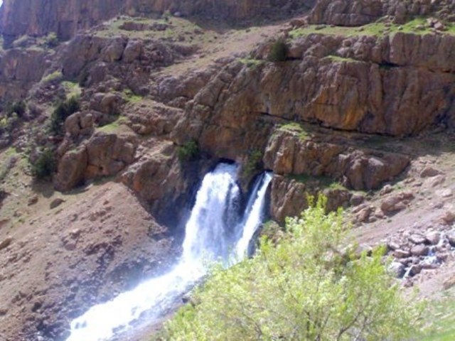 آبشار چکان چکان 2 آبشار چکان