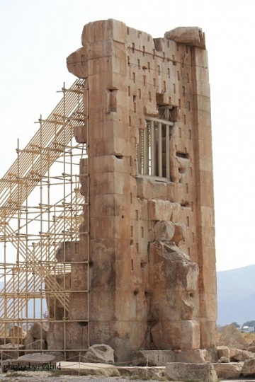 مقبره کمبوجیه ( زندان سلیمان ) کمبوجیه 5 مقبره کمبوجیه ( زندان سلیمان )