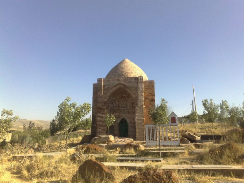کوراییم بقعه امامزاده کورائیم 
