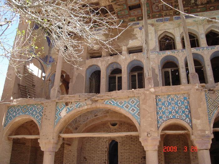 سرهنگ کاخ سرهنگ آباد