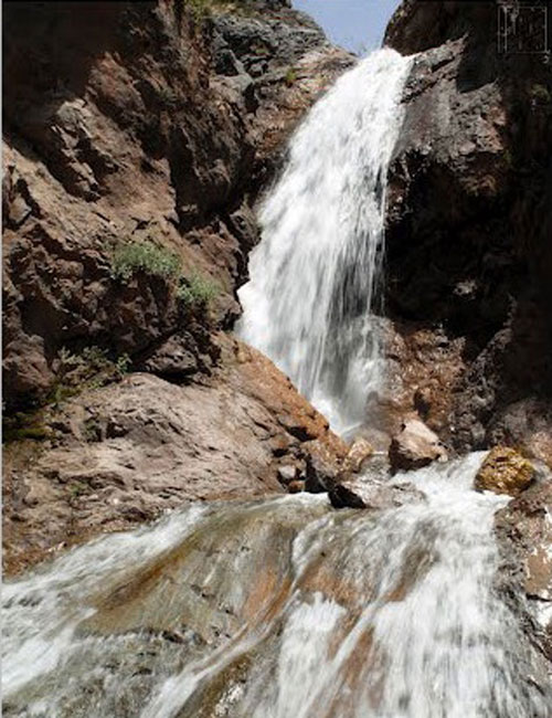 آبشار ناران آبشار ناران آبشار ناران
