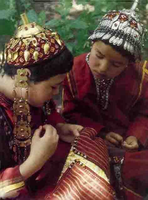 پوشاک زنان ترکمن پوشاک ترکمنی13 پوشاک زنان ترکمن
