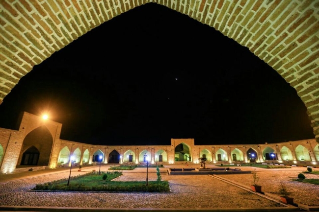 هتل کاروانسرای بین المللی لاله بیستون 2445 هتل کاروانسرای بین المللی لاله بیستون