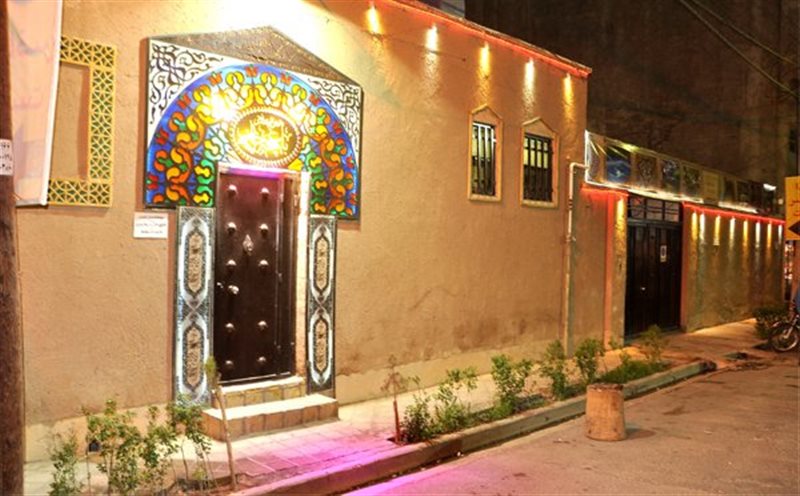 باغچه خان 3 سفره خانه سنتی باغچه خان قم