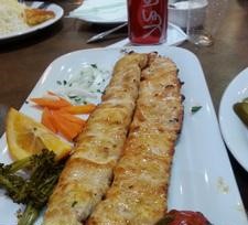 خادم 2 رستوران بزرگ خادم قم