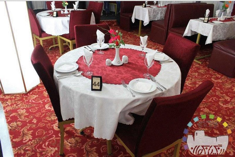 رنگین کمان 3 رستوران گردان رنگین کمان خرم آباد