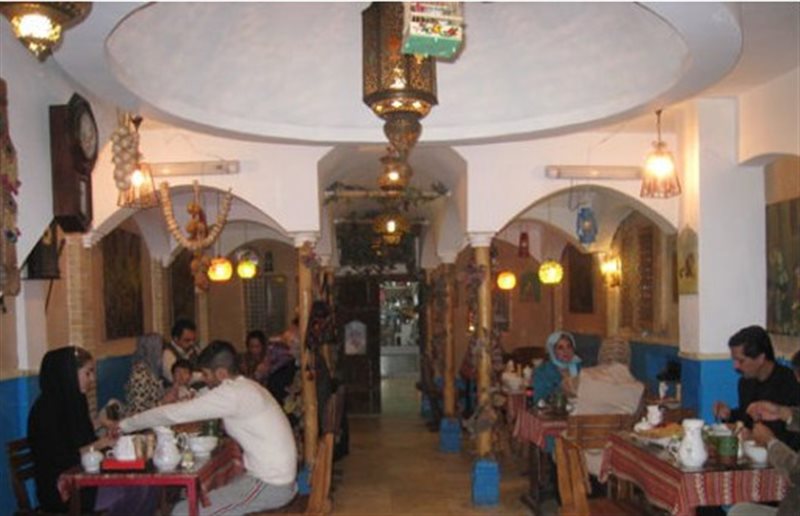 سفره خانه سنتی دیزی تهران 12-2 سفره خانه سنتی دیزی تهران