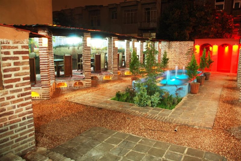  سفره خانه داریوش مشهد