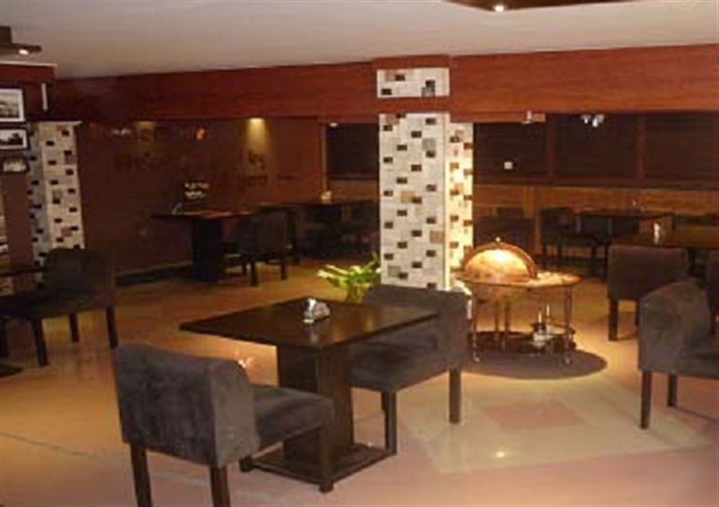 8-2 کافی شاپ کاکتوس مشهد