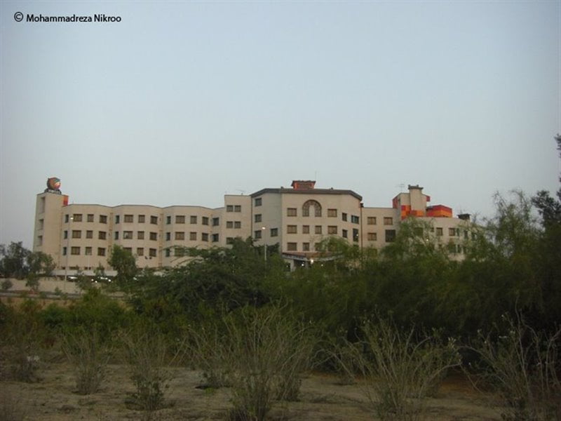 6-3 رستوران هتل لیپار زاهدان