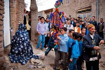 کل علی کوسه؛ دادخواهی برای باران در چهار محال و بختیاری en5340 کل علی کوسه؛ دادخواهی برای باران در چهار محال و بختیاری