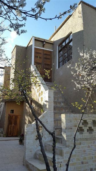 اقامتگاه بوم گردی کوشک آقامحمد قمصر اقامتگاه بوم گردی کوشک آقامحمد قمصر