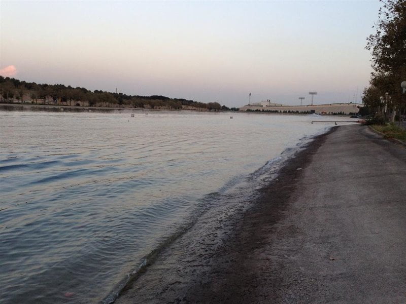  دریاچه استادیوم آزادی