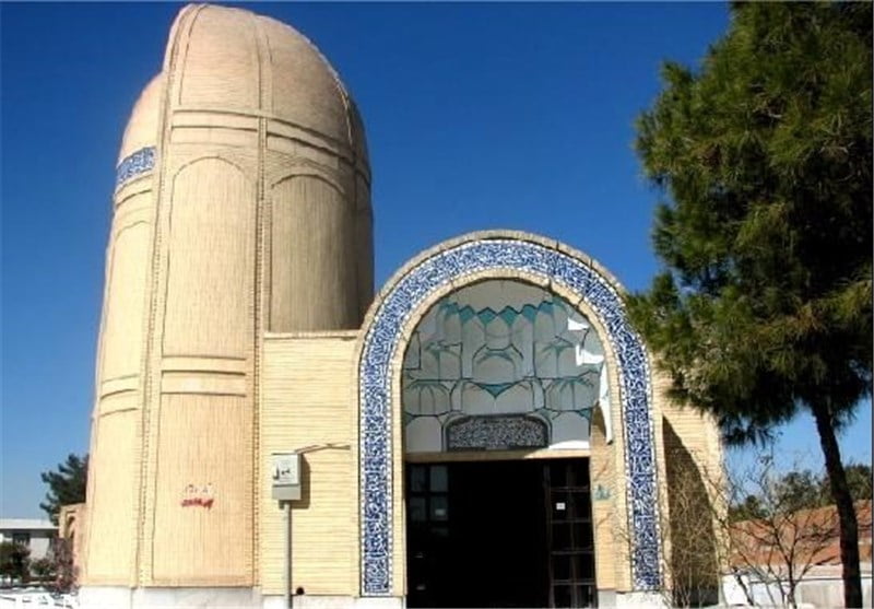 آرامگاه بانو امین آرامگاه بانو امین