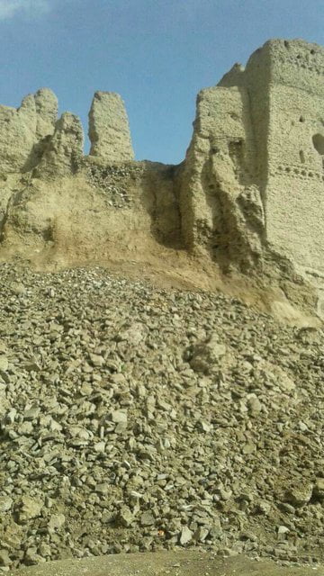 قلعه ایرندگان خاش فرو ریخت قلعه ایرندگان خاش فرو ریخت
