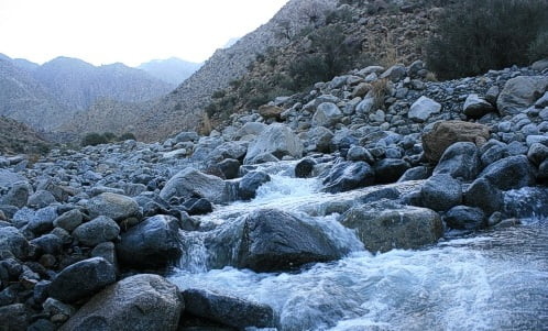  چشمه آب معدنی رود فرق