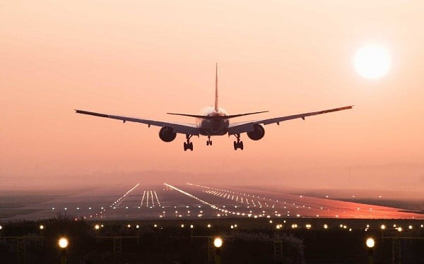  بلیط هواپیمای چارتر بهتر است یا سیستمی؟