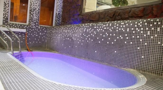 استخر مجموعه ورزشی آرشیدا استخر مجموعه ورزشی آرشیدا