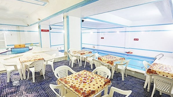  استخر و سونای نخل زرین تهران