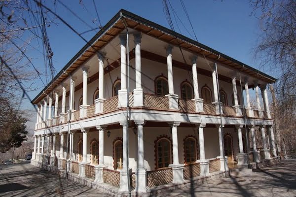 کاخ سرخه حصار