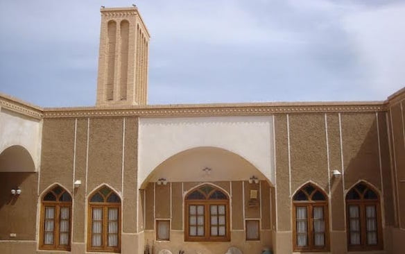  هتل سنتی یه تا خور و بیابانک