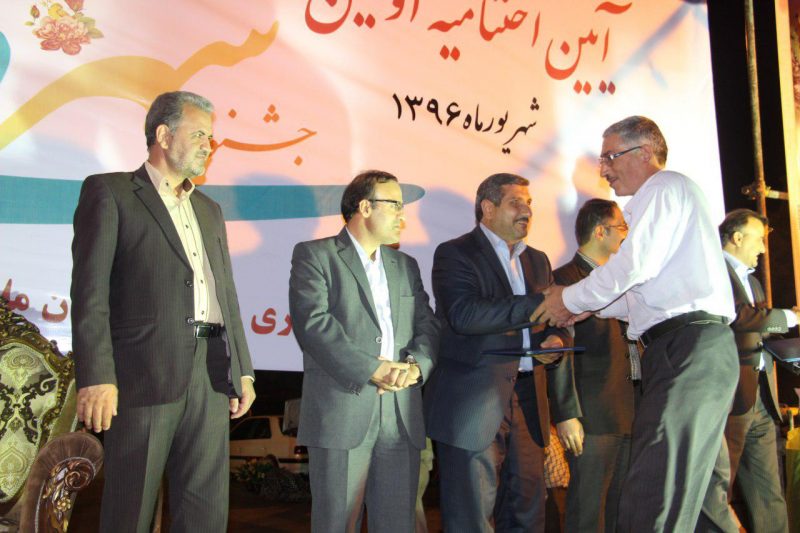 جشنواره مبل  جشنواره مبل و منبت به کار خود پایان داد/ بازدید 60 هزار مسافر از مبلمان ملایر