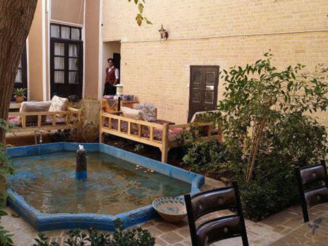 اقامتگاه بوم گردی خانه خشتی یزد خانه خشتی یزد اقامتگاه بوم گردی خانه خشتی یزد