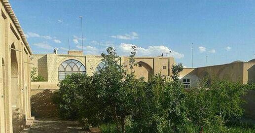 اقامتگاه بومگردی کاروانسرای عامری زواره اقامتگاه بومگردی کاروانسرای عامری اقامتگاه بومگردی کاروانسرای عامری زواره