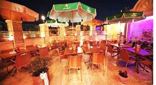 رستوران بادبادک تهران  رستوران بادبادک تهران