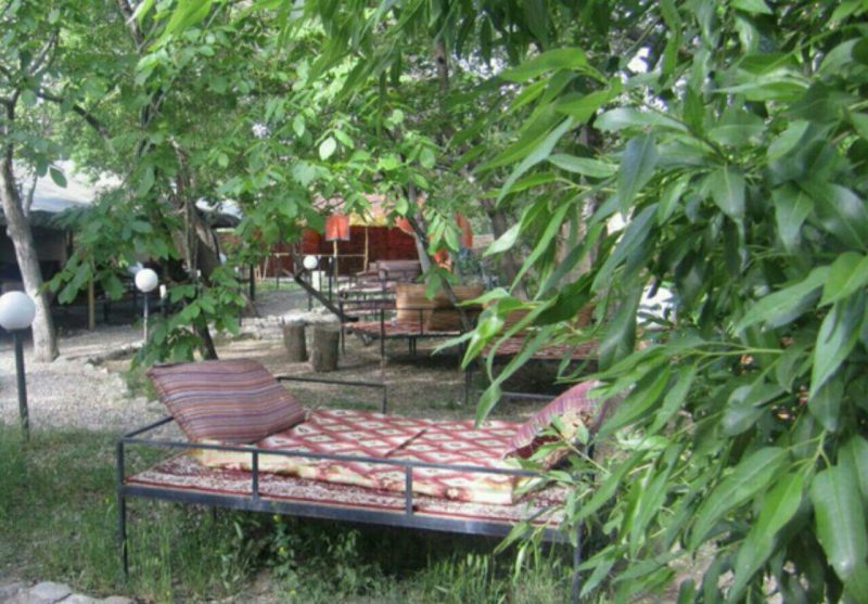 رستوران باغ صبای نراق  رستوران باغ صبای نراق