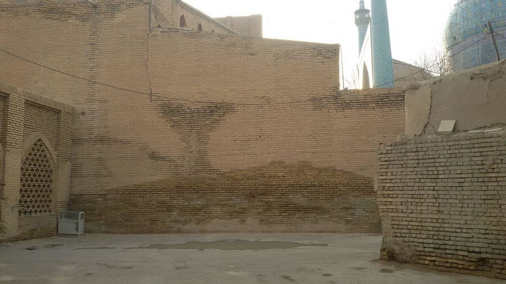  رطوبت دیوارهای مسجد امام تا ۸۰ درصد کنترل شده است