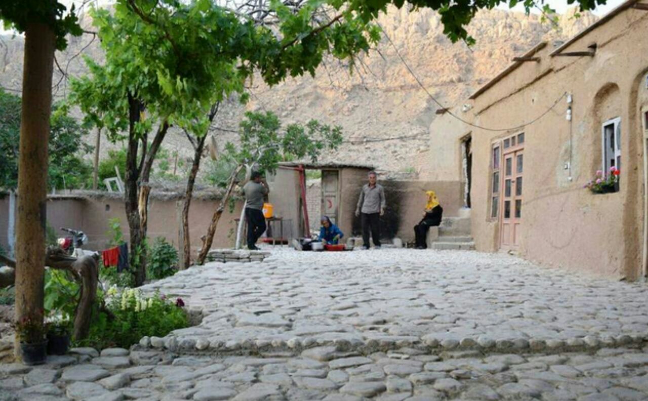 اقامتگاه بومگردی خانه آس دهمورد آباده طشک اقامتگاه بومگردی خانه آس دهمورد آباده طشک اقامتگاه بومگردی خانه آس دهمورد آباده طشک