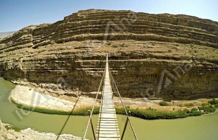 راه ارتباطی ایلام و لرستان را قطع کردند راه ارتباطی ایلام و لرستان را قطع کردند
