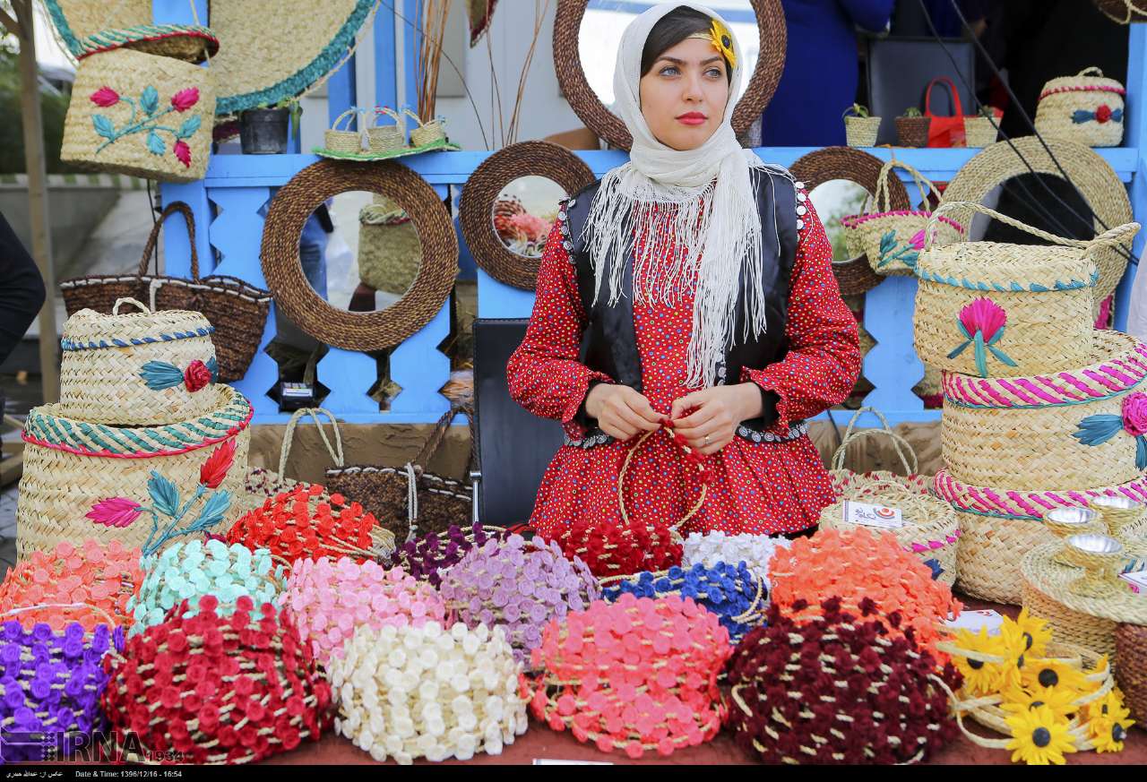 نمایشگاه  نمایشگاهی به گستره توانمندی های سرزمین مادری