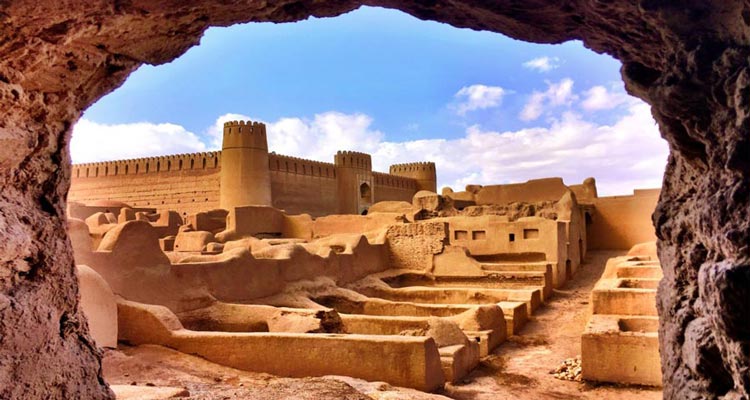 ارگ بم  جاهای دیدنی کرمان در بهار