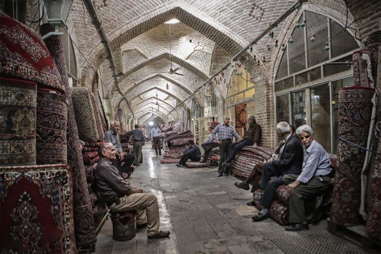 جاهای دیدنی همدان در بهار بازار همدان از جاهای دیدنی همدان جاهای دیدنی همدان در بهار