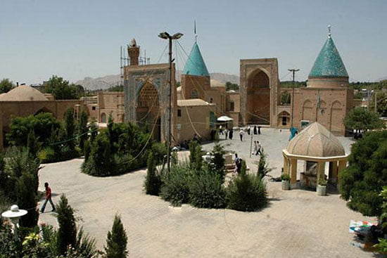 بسطام جاهای دیدنی سمنان در بهار