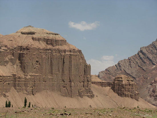 بنه کوه جاهای دیدنی سمنان در بهار