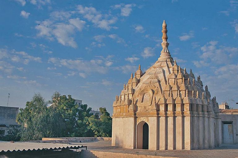 جاهای دیدنی بندرعباس در بهار معبد هندوها جاهای دیدنی بندرعباس در بهار