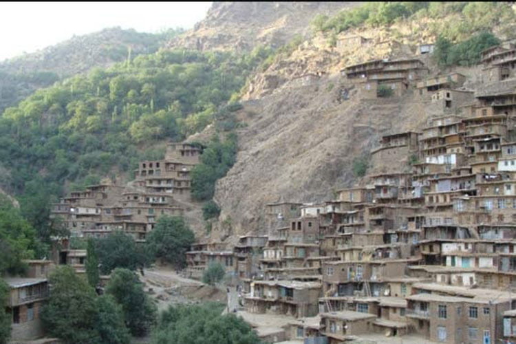 پیر حاجات جاهای دیدنی بیرجند در بهار (40 جاذبه گردشگری)