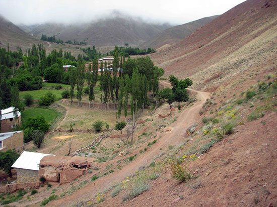 چاشم جاهای دیدنی سمنان در بهار