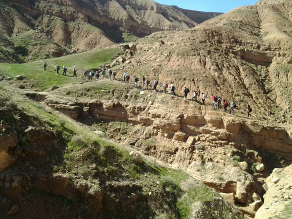 چمن گیر جاهای دیدنی ایلام در بهار