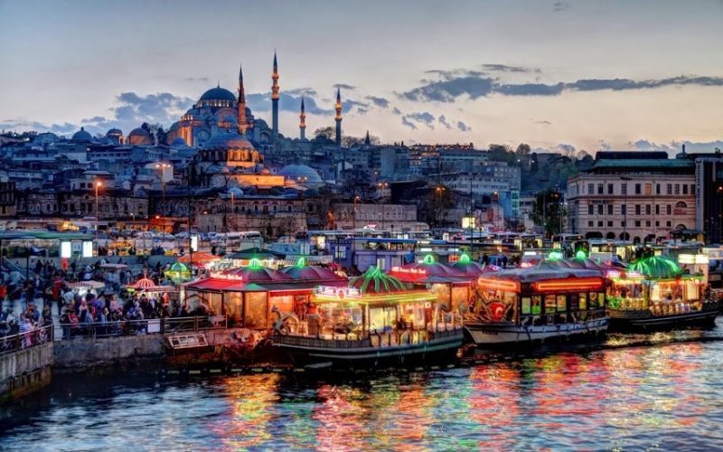 چرا با تور استانبول سفر کنیم؟ تور استانبول چرا با تور استانبول سفر کنیم؟
