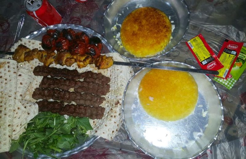 رستوران سنتی کارن ساری رستوران سنتی کارن ساری رستوران سنتی کارن ساری