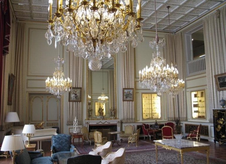 نیاوران 20 جای دیدنی تهران در تابستان