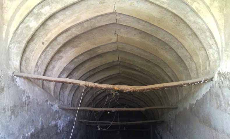 دهان شیر  آب انبار دهان شیر لار