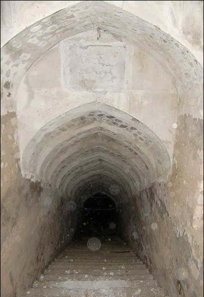 دهان شیر  آب انبار دهان شیر لار