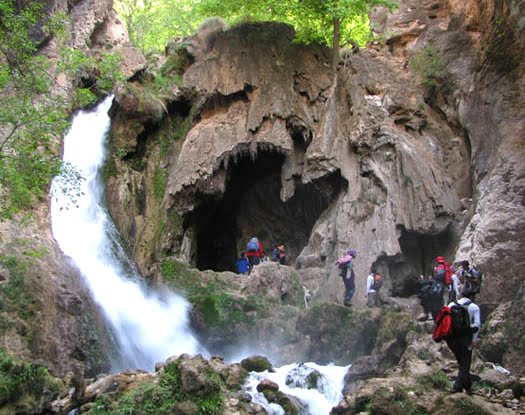 20 جای دیدنی چهار محال و بختیاری در تابستان آبشار آتشگاه 20 جای دیدنی چهار محال و بختیاری در تابستان