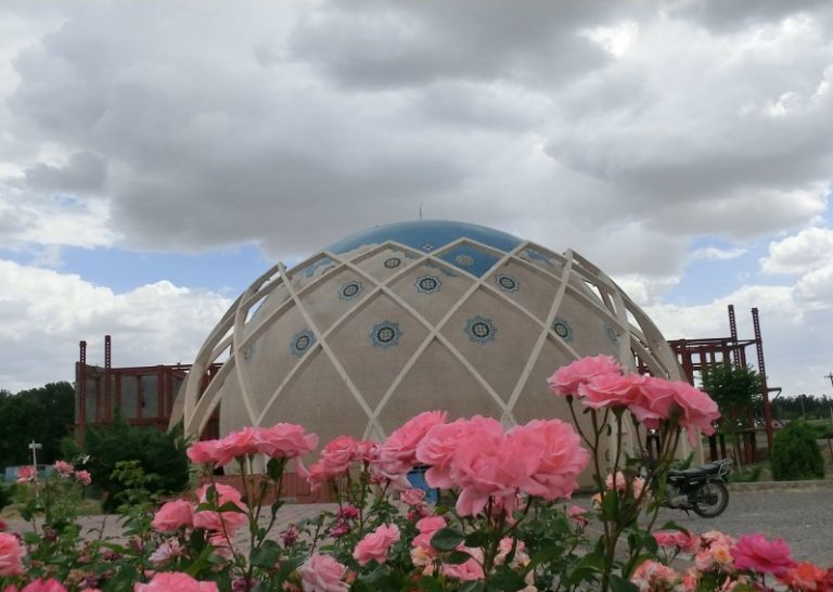 افلاک نمای خیام  جاهای دیدنی نیشابور در تابستان